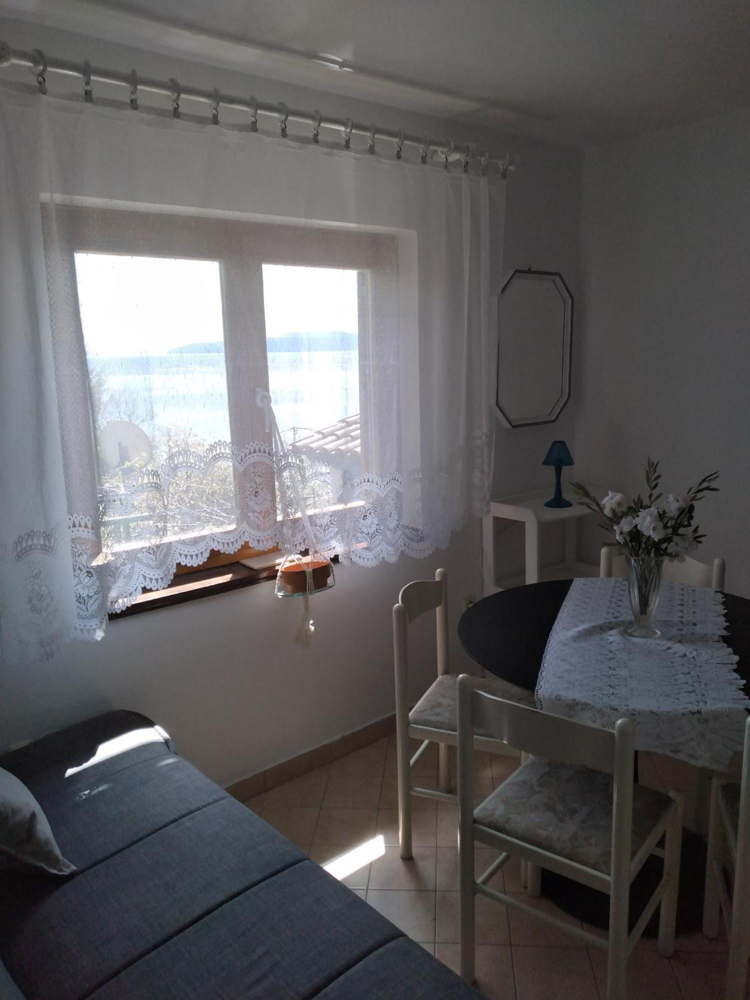 Apartments Zlatko Ičići Cameră foto