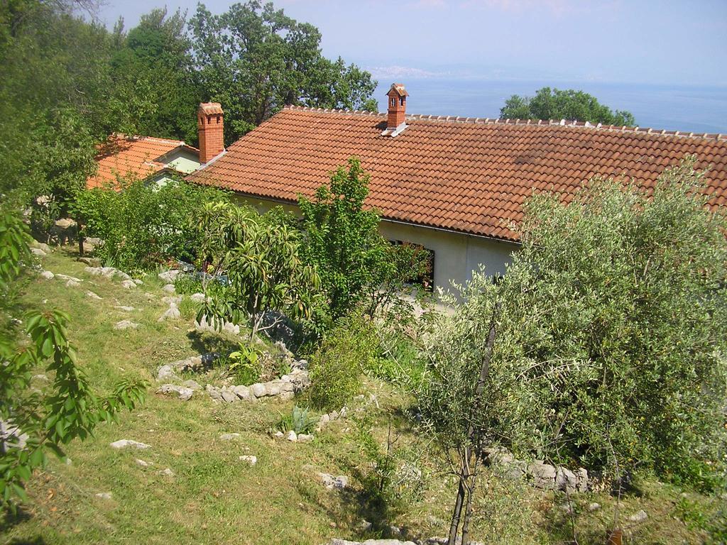 Apartments Zlatko Ičići Exterior foto
