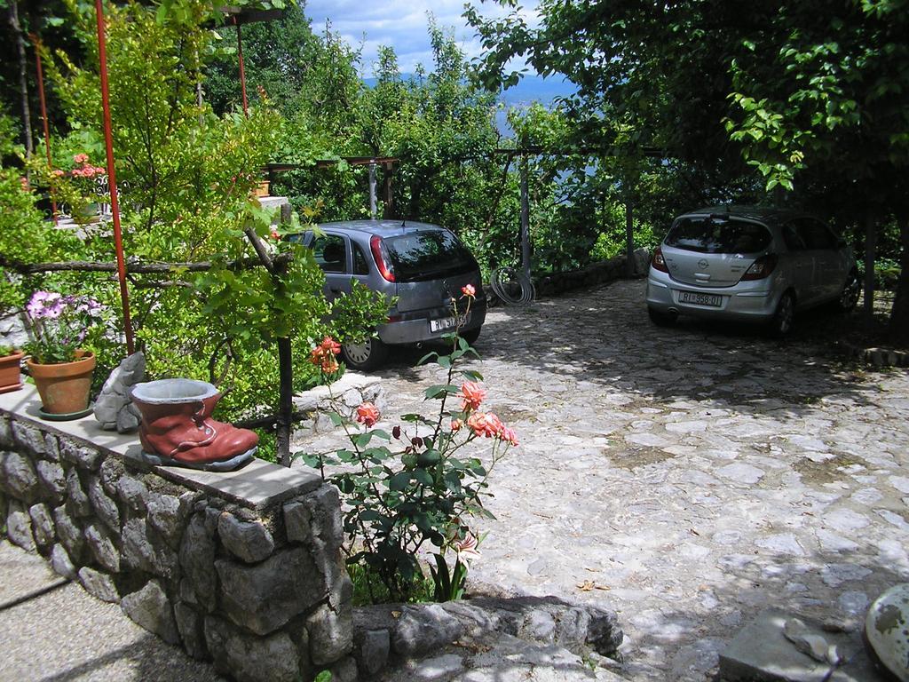 Apartments Zlatko Ičići Exterior foto